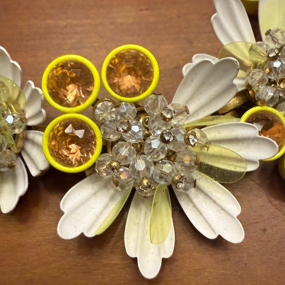 J CREW Yellow Brulee enamel Flower bracelet- stunning! EUC - Picture 5 of 6